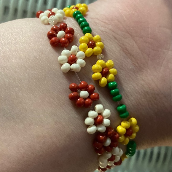 Flower bracelets - Picture 5 of 6